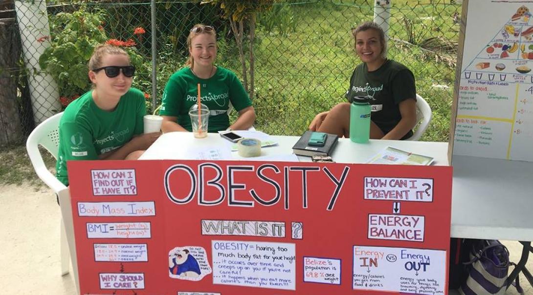 Interns spreading awareness on obesity and nutrition whilst on their Public Health internship in Belize with Projects Abroad. Projects Abroad interns assist in spreading awareness of obesity and nutrition during their Public Health internship in Belize.